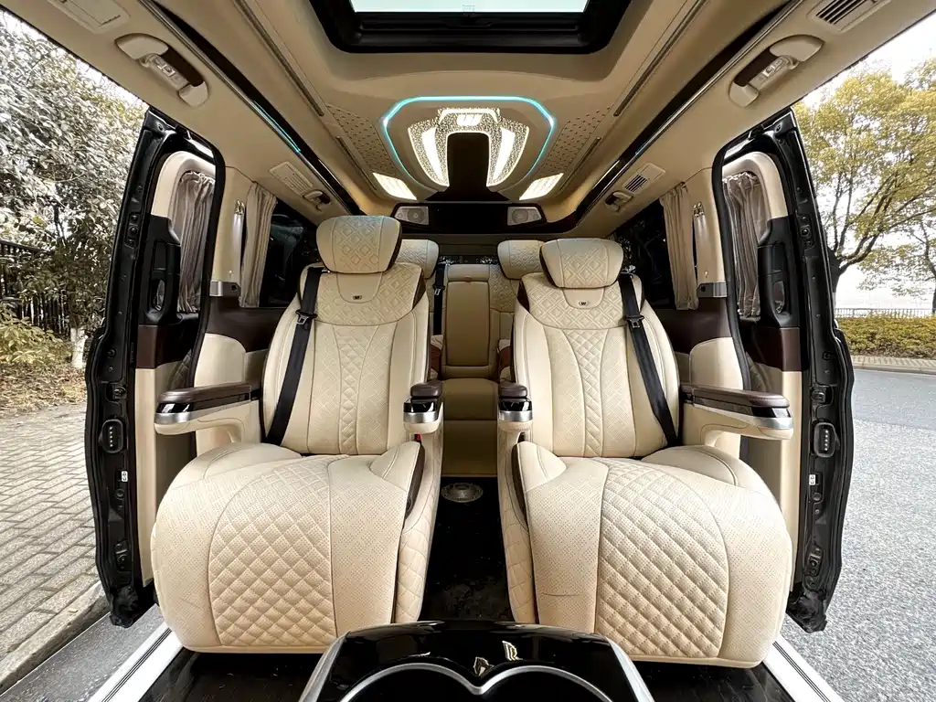 Mercedes-Benz Vito 2022 — фото 12