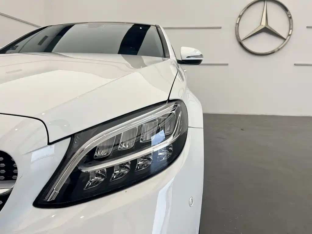 Mercedes-Benz C-Class 2021