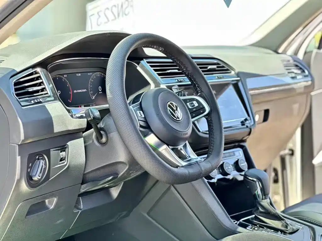 Volkswagen Tiguan L 2021 — фото 4