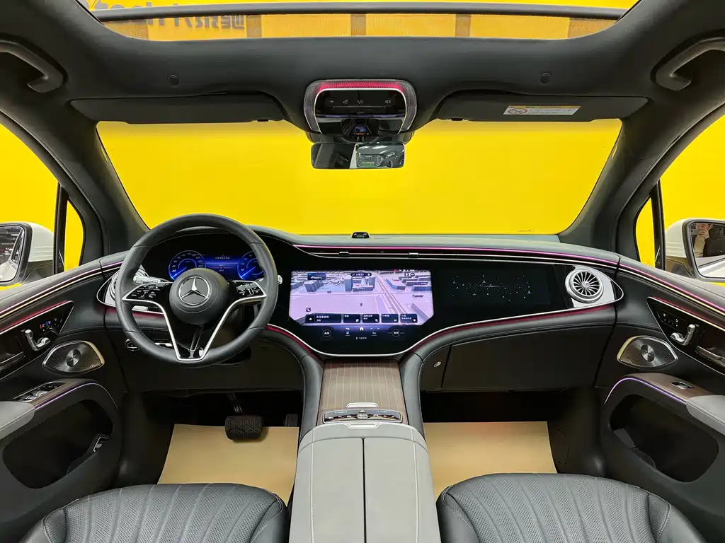 Mercedes-Benz EQS SUV 2025 — фото 9