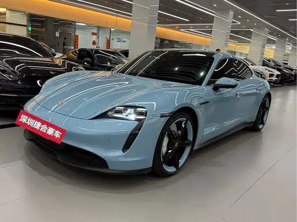 Porsche Taycan 2022