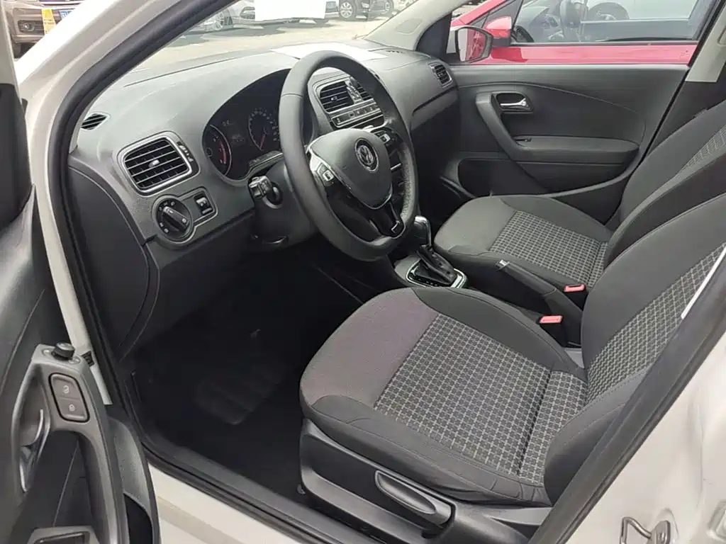 Volkswagen Polo 2018 — фото 15