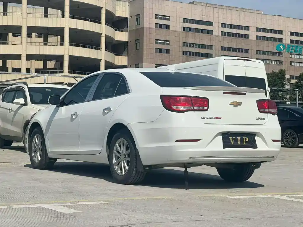 Chevrolet Malibu 2018 — фото 9