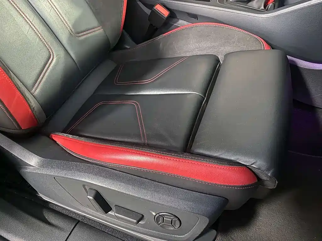 Audi Q3 Sportback 2023 — фото 11