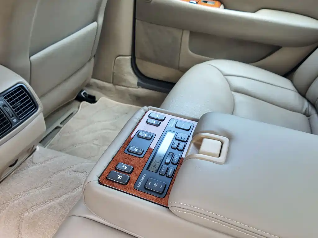 Lexus LS 2005 — фото 36