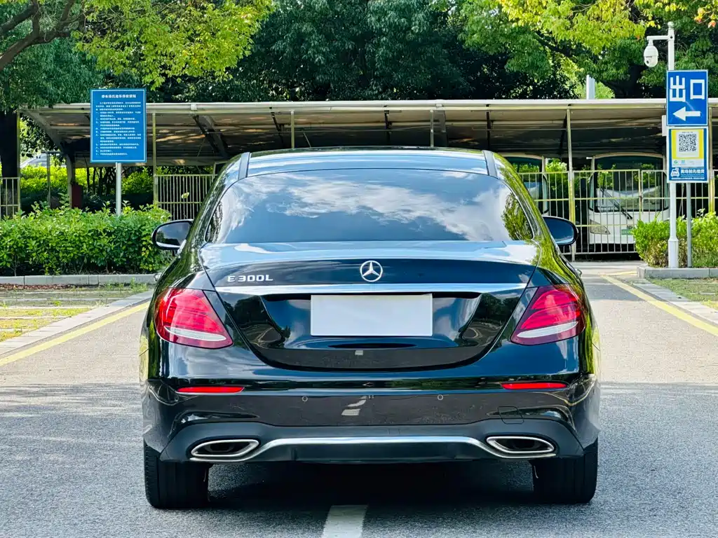 Mercedes-Benz E-Class 2020 — фото 9