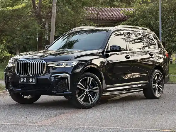 BMW X7 2021