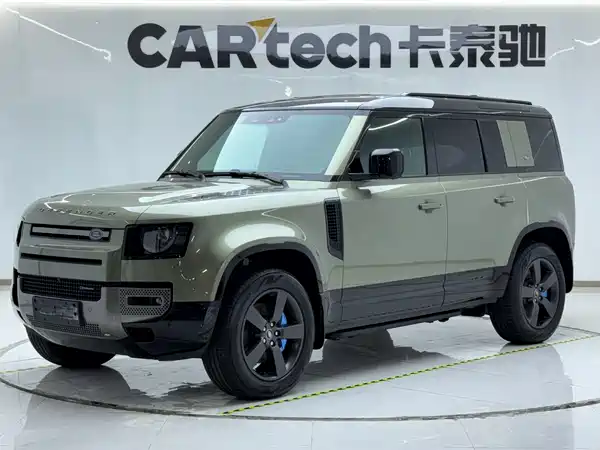 Land Rover Defender 2023