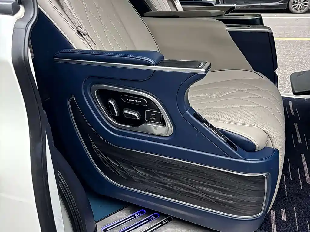 GAC Motor Trumpchi M8 2022 — фото 26