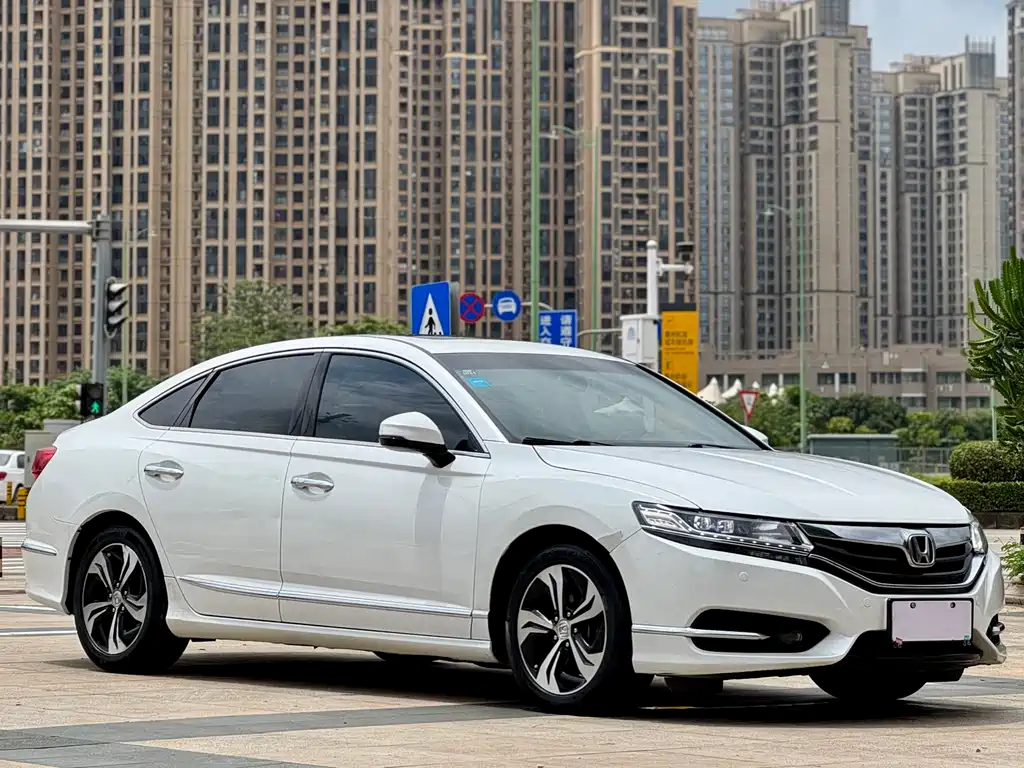 Honda Spirior 2015 — фото 3