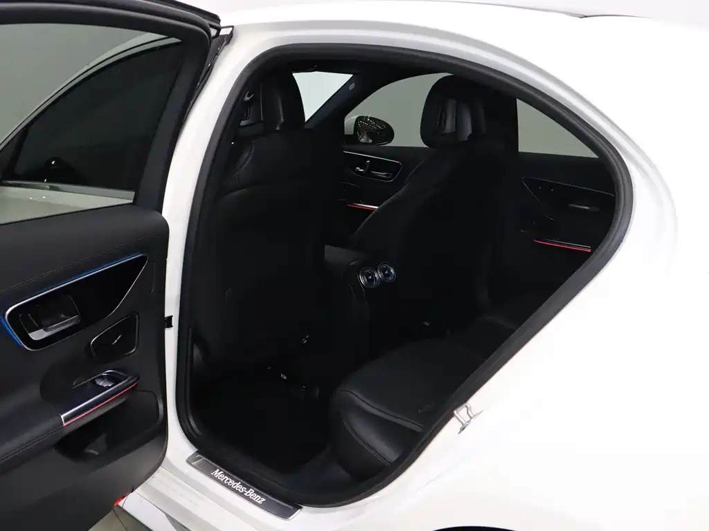 Mercedes-Benz C-Class 2022 — фото 15