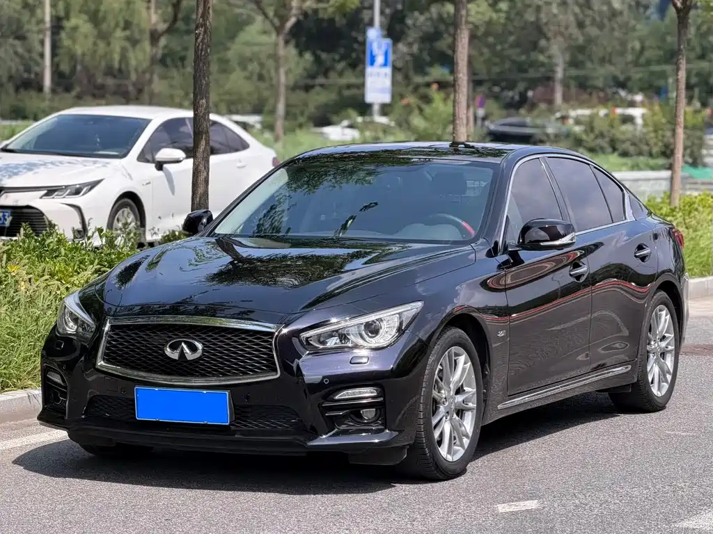 Infiniti Q50L 2017 — фото 1