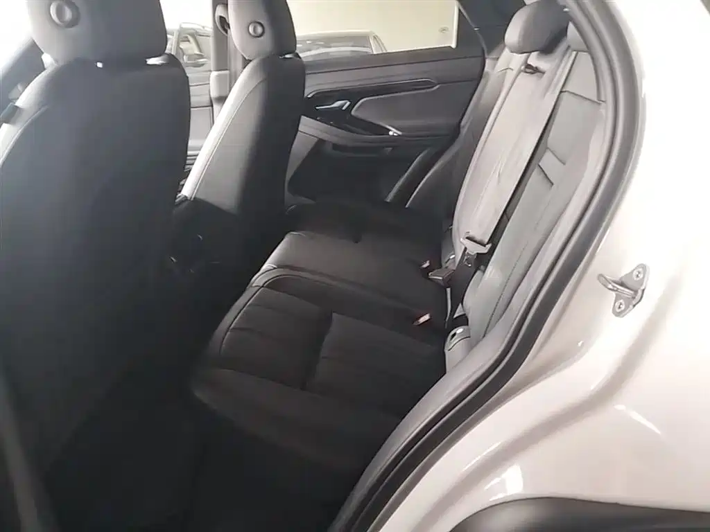 Land Rover Evoque 2020 — фото 17