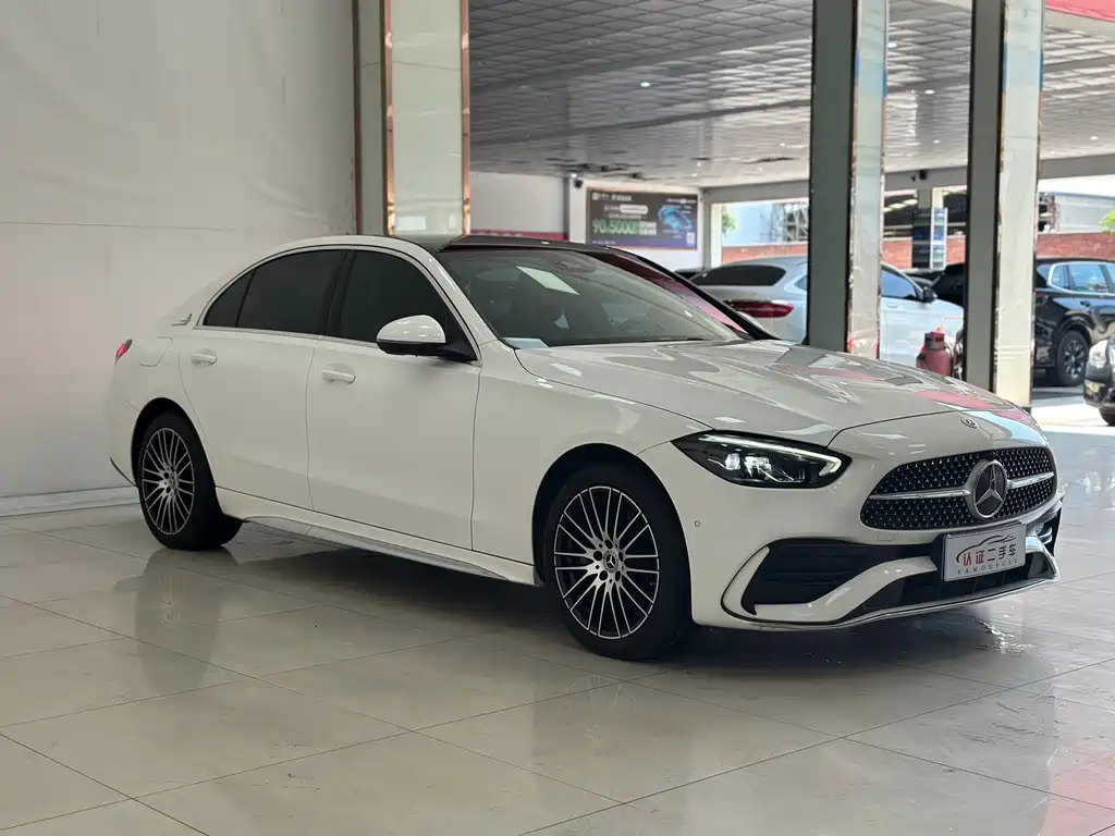 Mercedes-Benz C-Class 2023 — фото 3