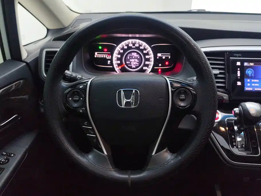 Honda Odyssey 2018 — фото 15