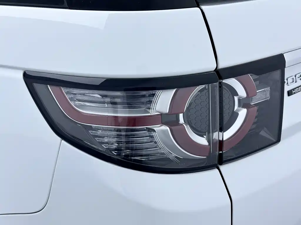 Land Rover Discovery Sport 2017 — фото 16