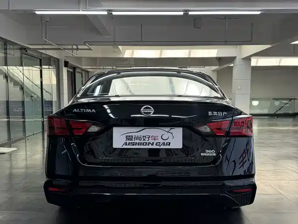 Nissan Teana 2022
