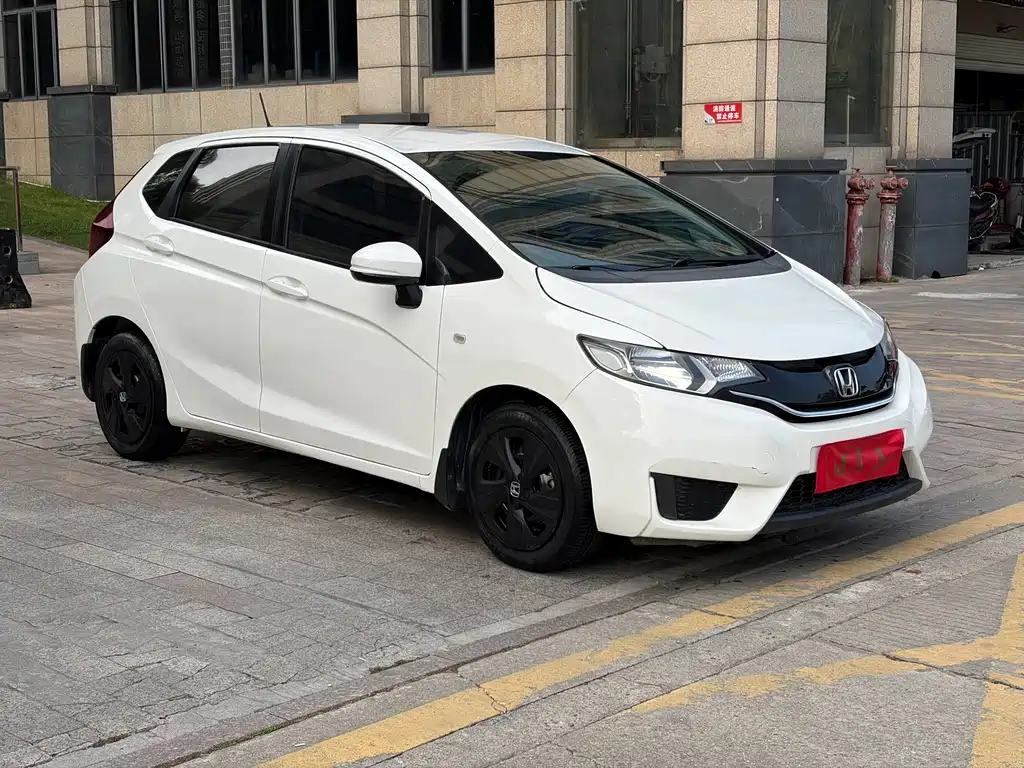 Honda Fit 2017 — фото 3