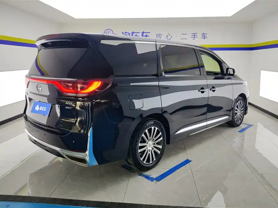 GAC Motor Trumpchi M8 2022 — фото 3