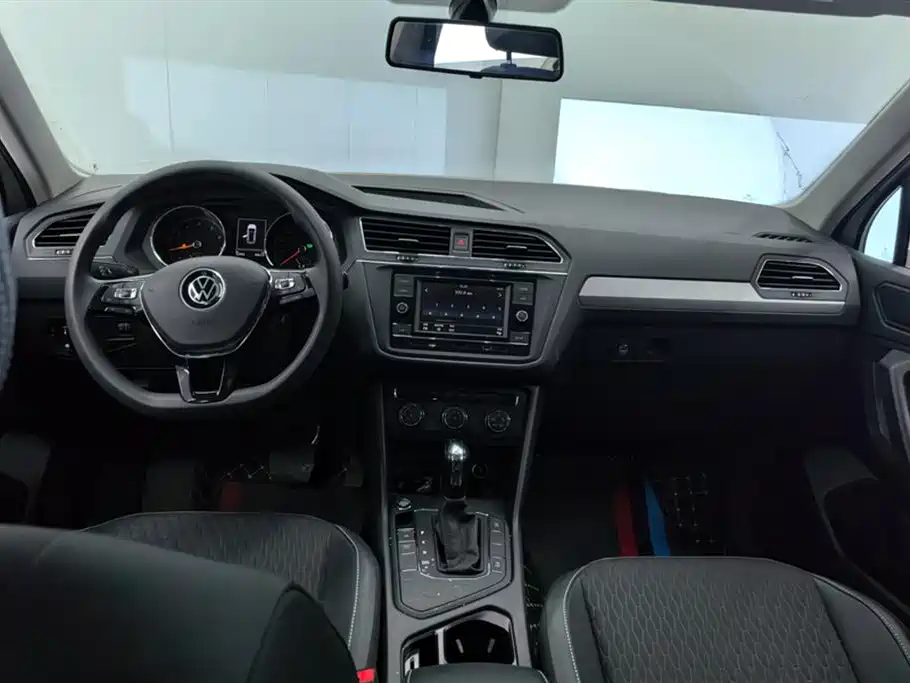 Volkswagen Tiguan L 2021 — фото 12