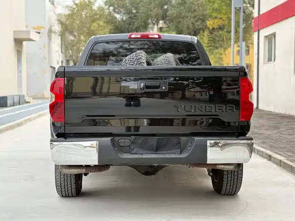 Toyota Tundra 2014