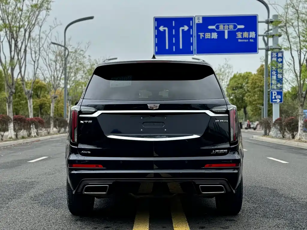 Cadillac XT6 2023 — фото 10