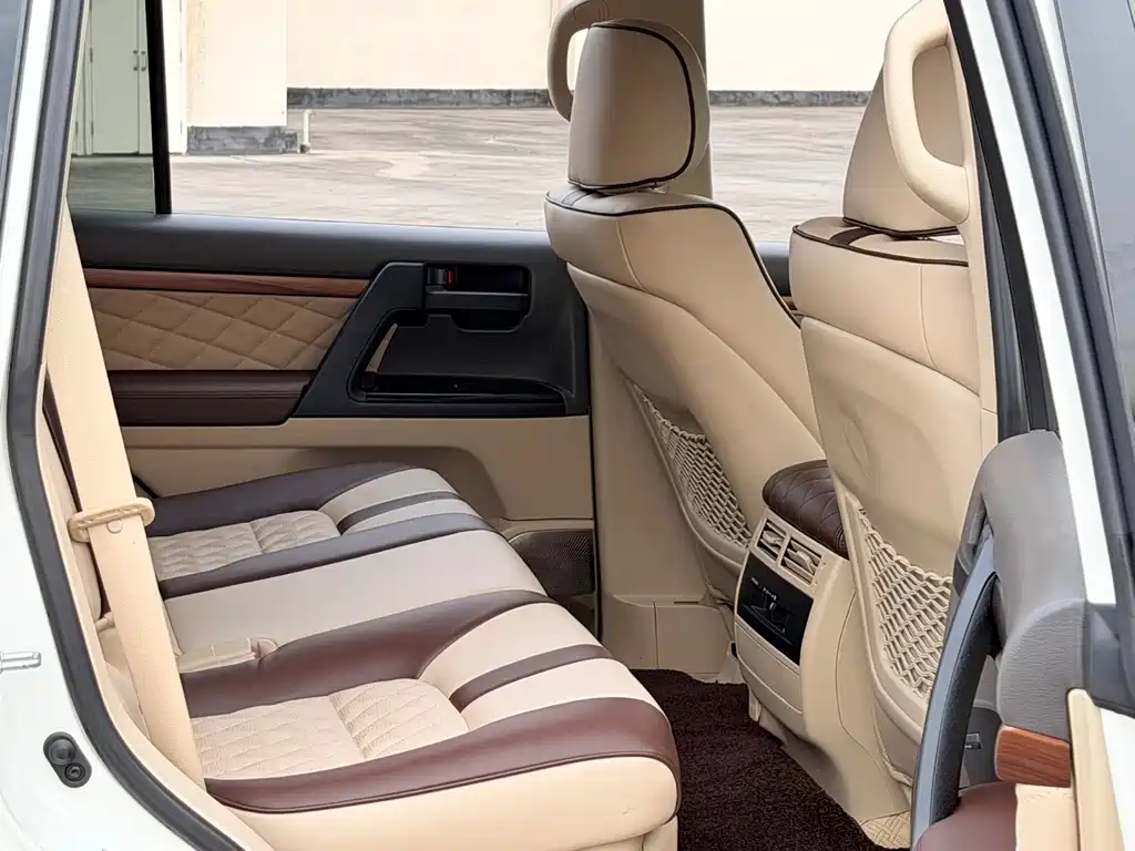 Toyota Land Cruiser 2019 — фото 12