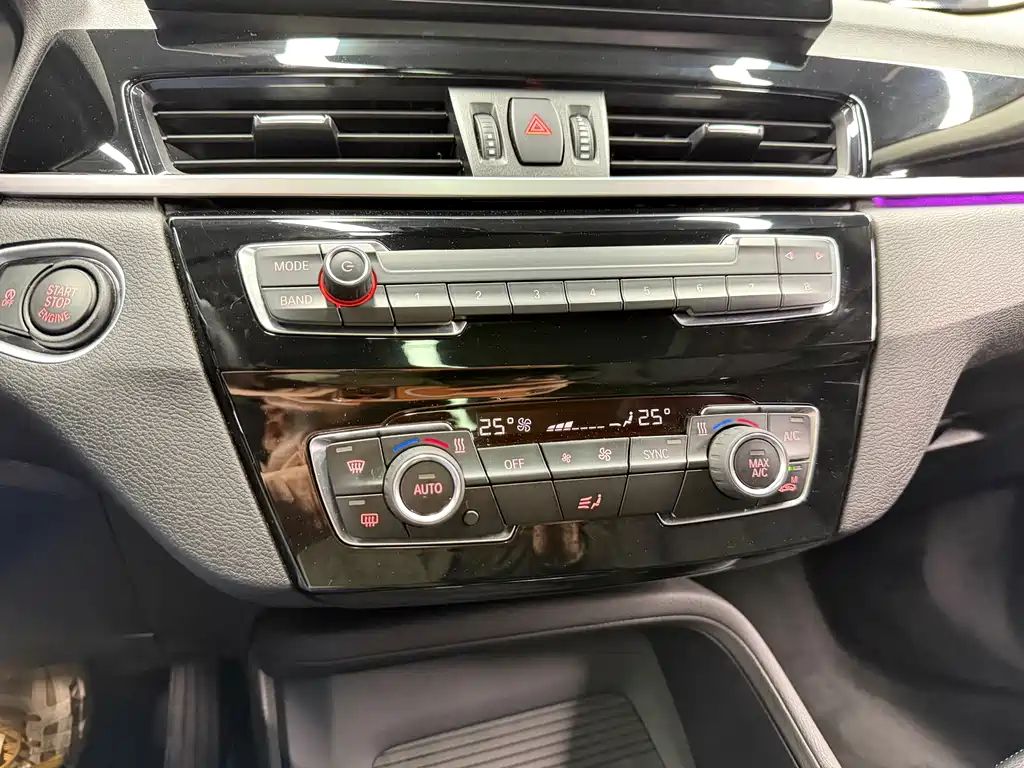 BMW X1 2019 — фото 16