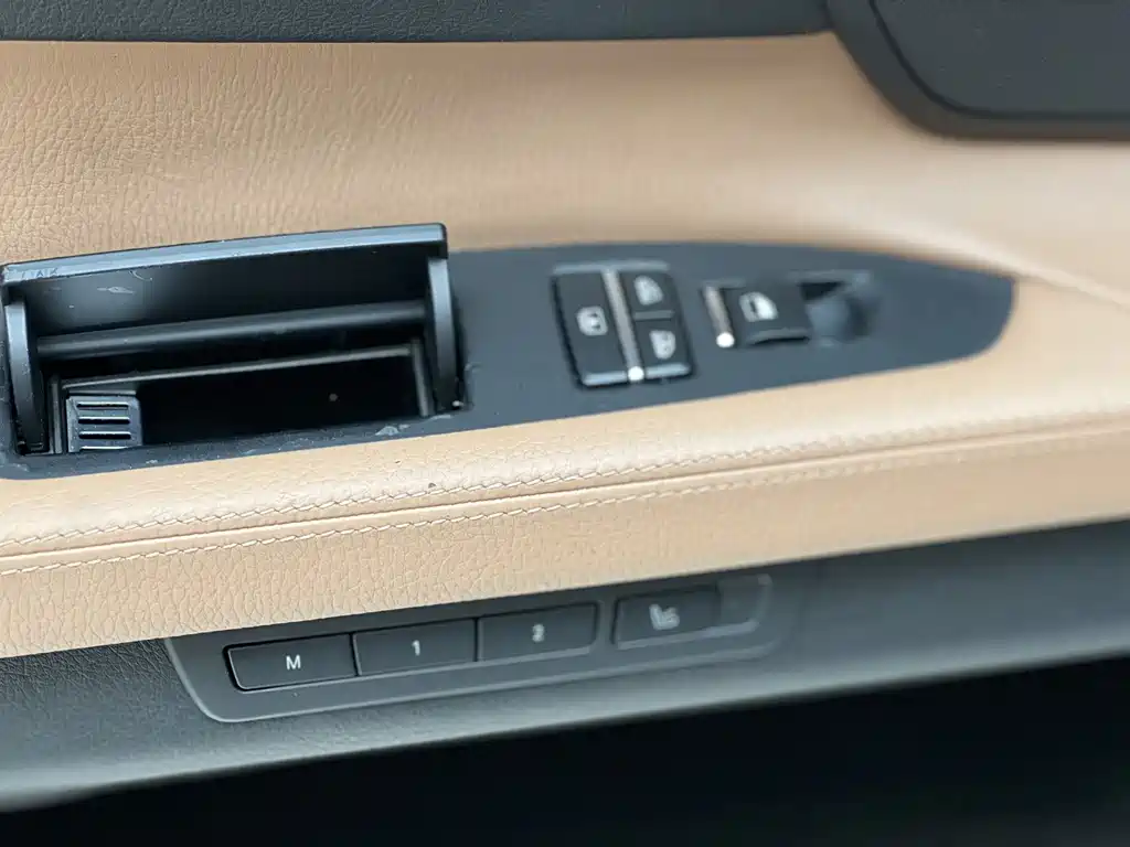 BMW 7 Series 2013 — фото 13
