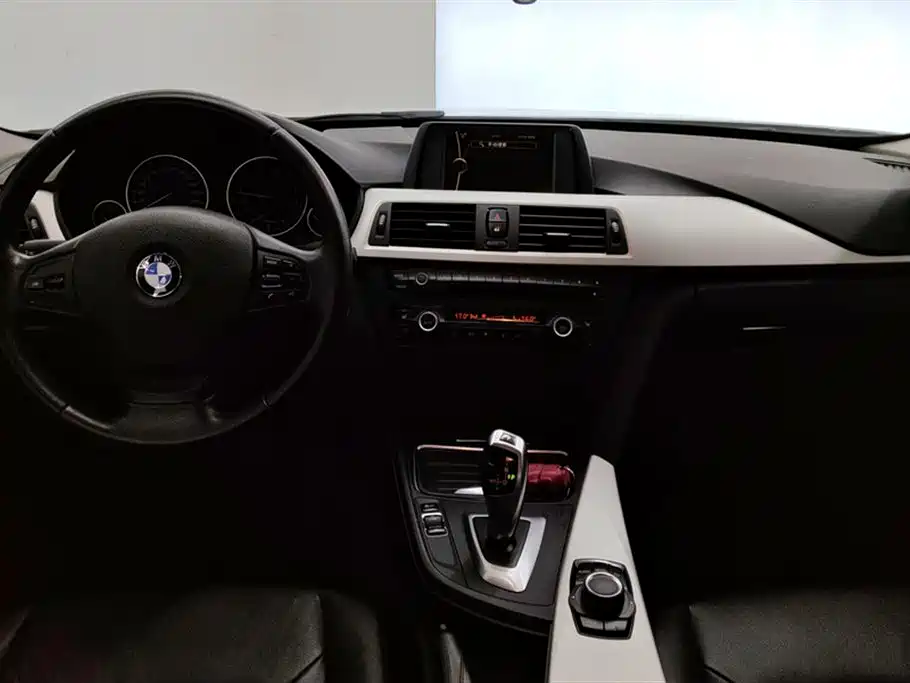 BMW 3 Series 2013 — фото 12