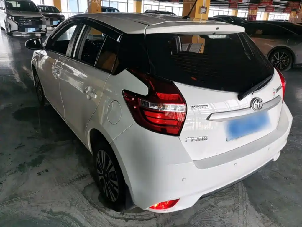 Toyota Yaris L 2019 — фото 5