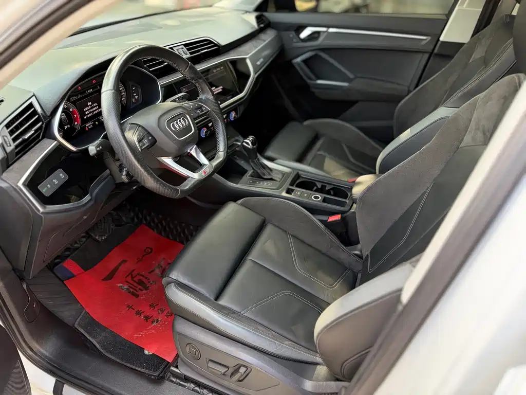 Audi Q3 Sportback 2023 — фото 8