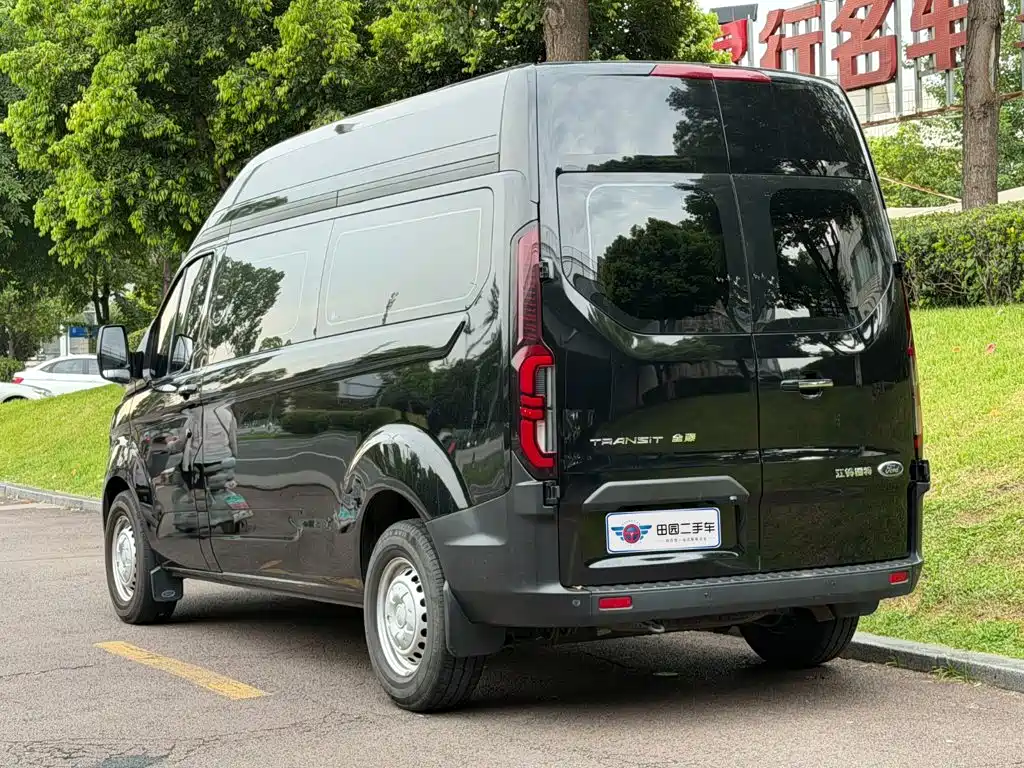 Ford Transit 2023 — фото 4