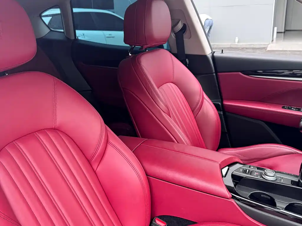 Maserati Levante 2018 — фото 9