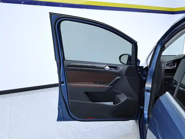 Volkswagen Touran 2016