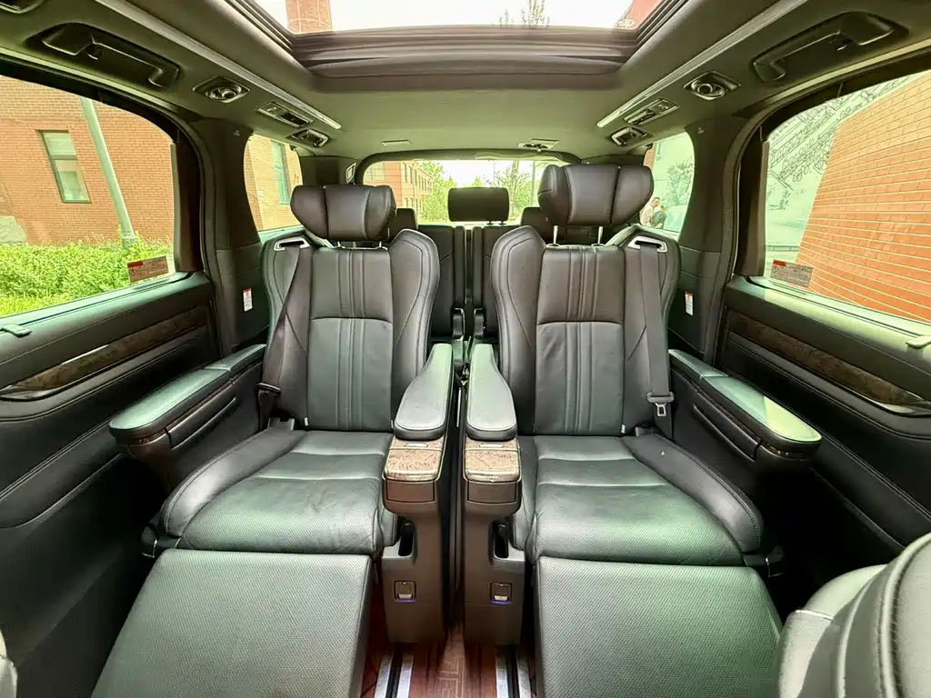 Toyota Vellfire 2021 — фото 14