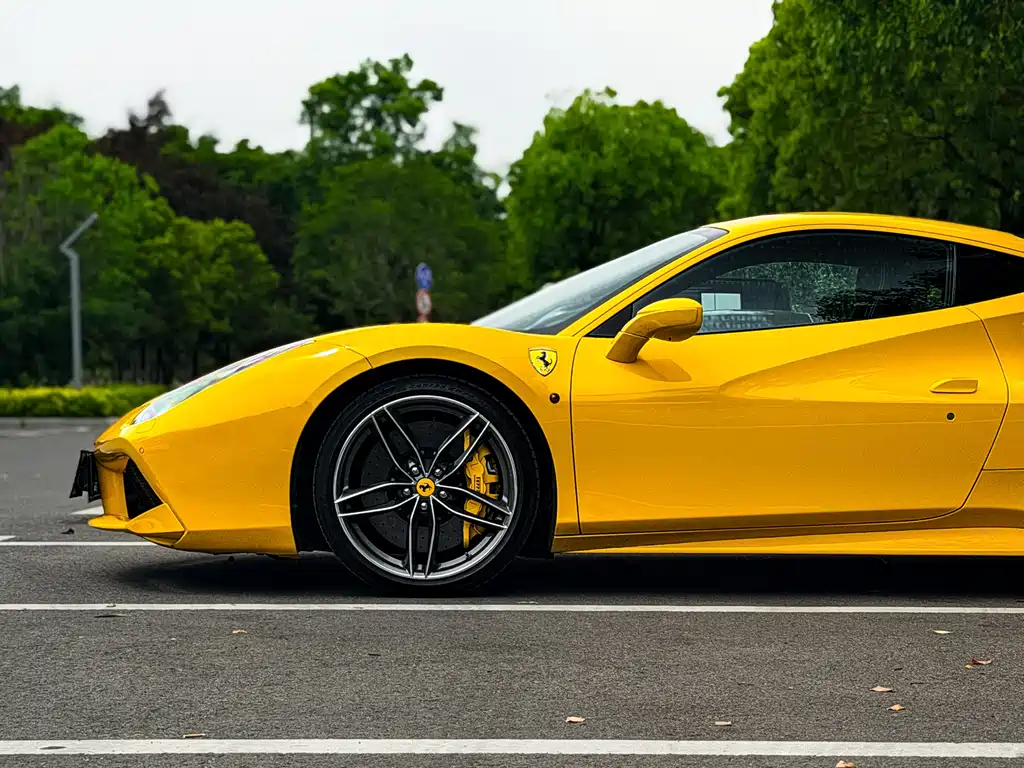 Ferrari 488 2018 — фото 24