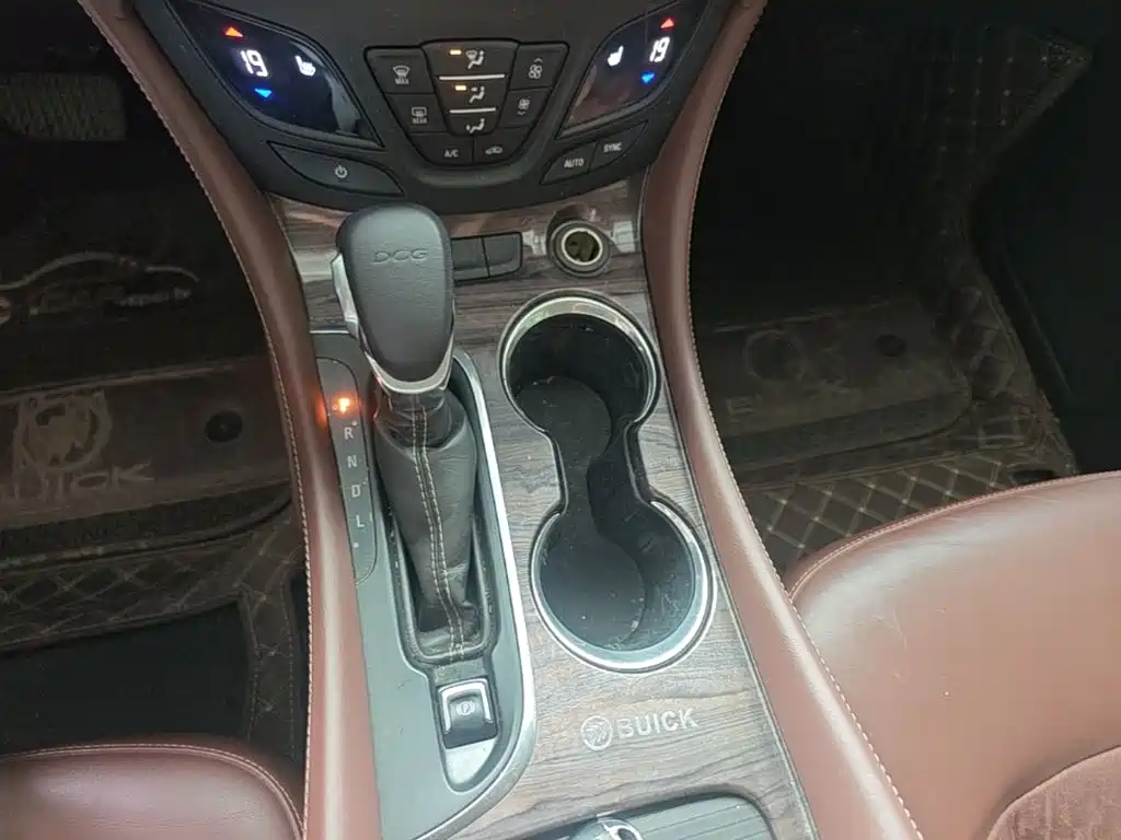 Buick Envision Plus 2016 — фото 14