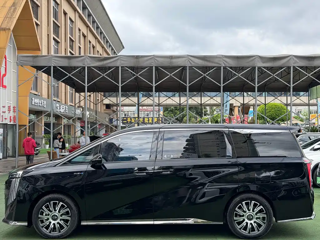 GAC Motor Trumpchi E9 2024 — фото 3