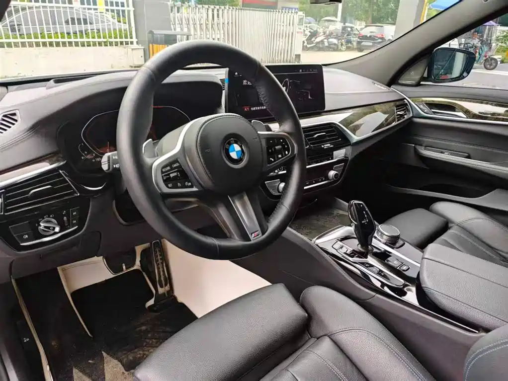 BMW 6 Series GT 2021 — фото 10
