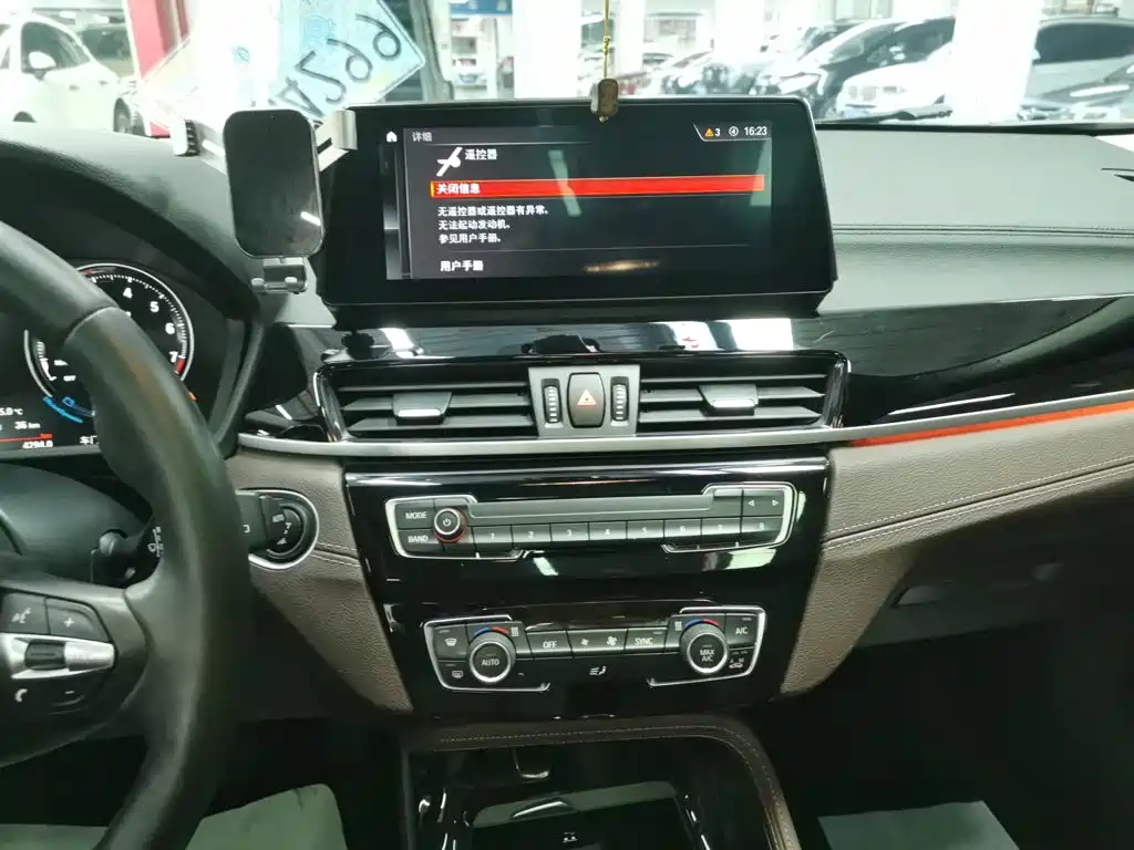 BMW X2 2022 — фото 9