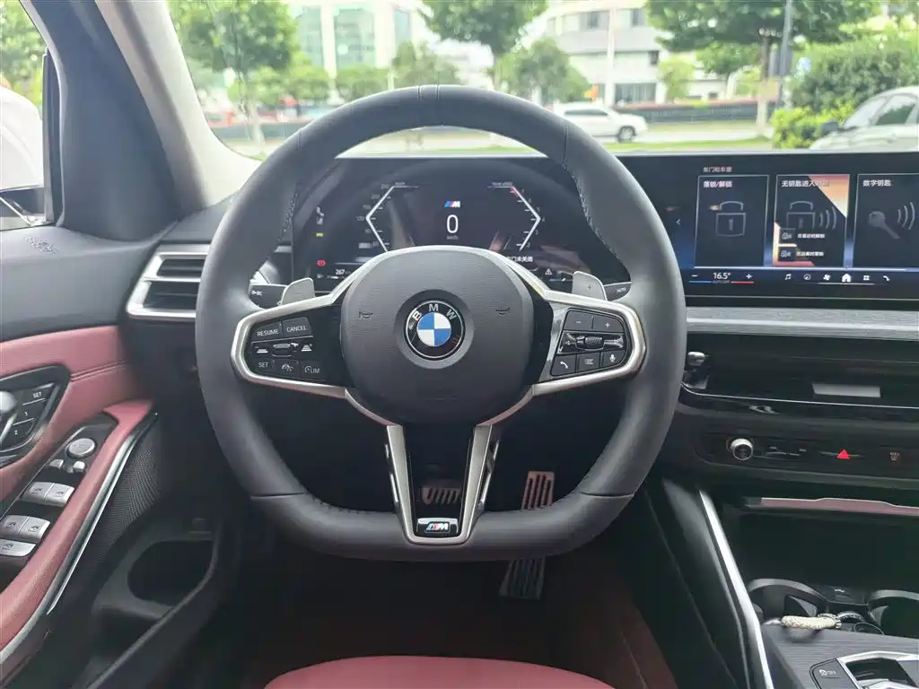 BMW 3 Series 2025 — фото 10