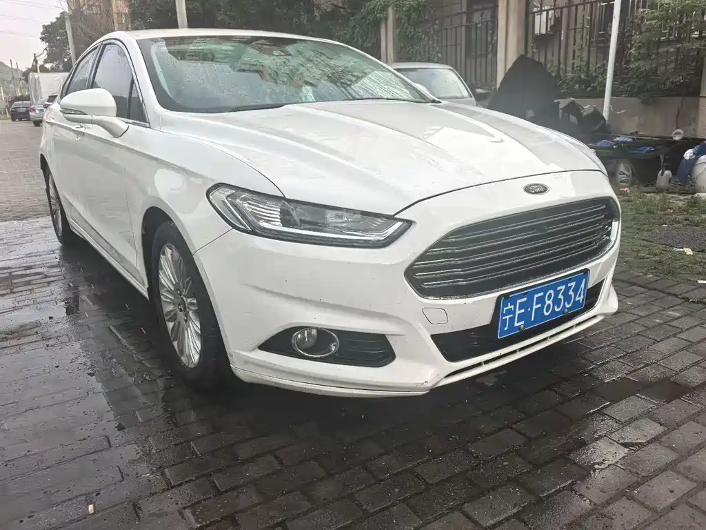 Ford Mondeo 2014 — фото 1
