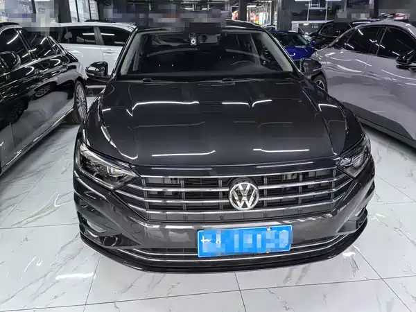 Volkswagen Sagitar 2020