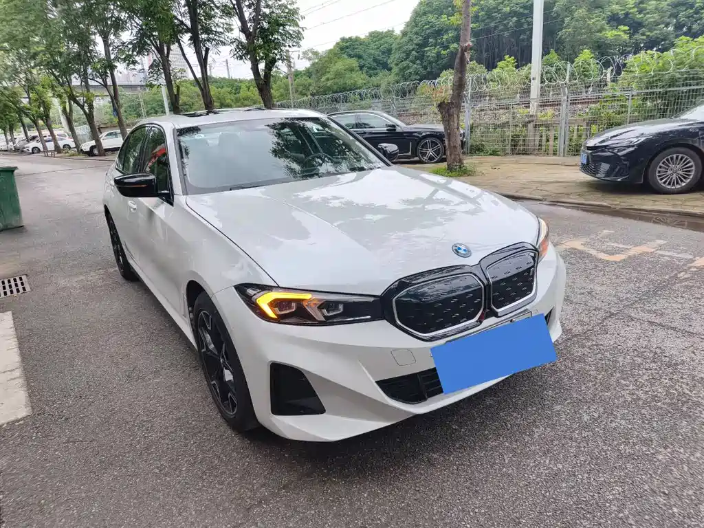 BMW i3 2024 — фото 1