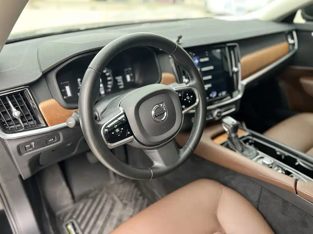 Volvo S90 2019 — фото 14