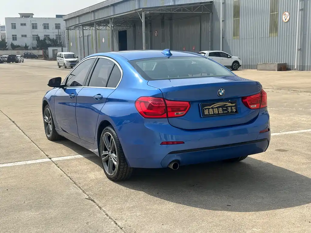 BMW 1 Series 2018 — фото 12
