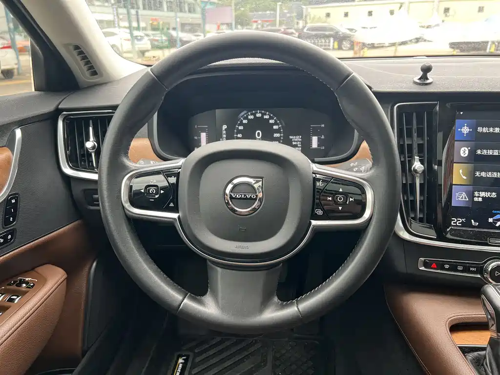 Volvo S90 2019 — фото 16