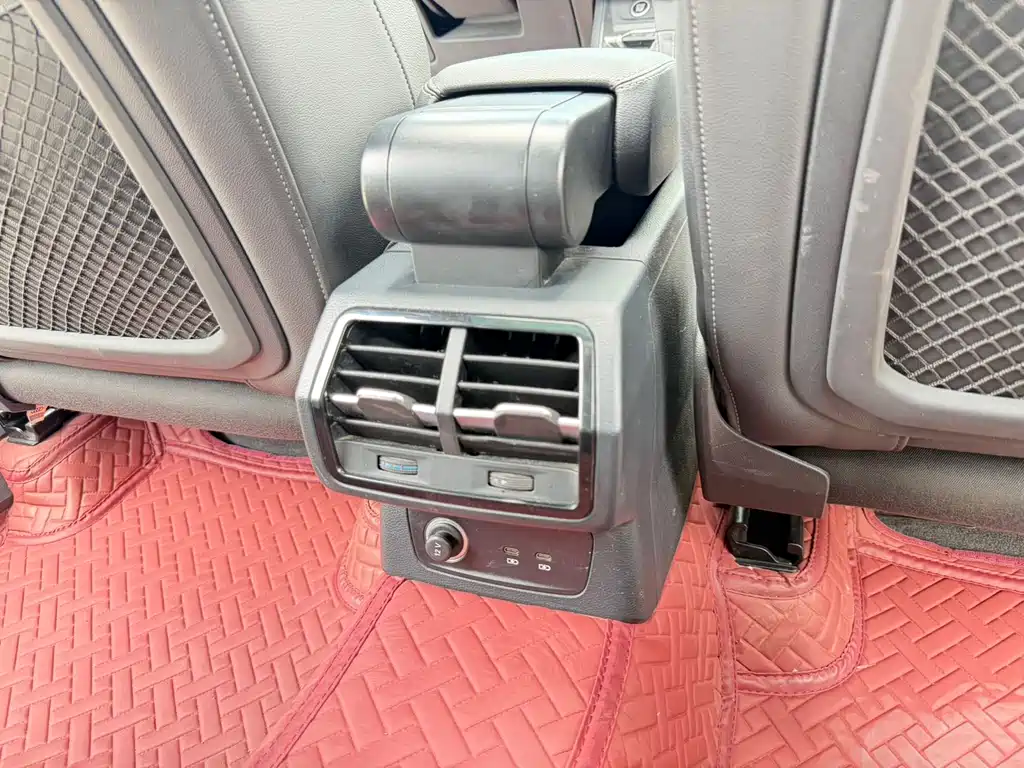 Audi Q3 2021 — фото 12