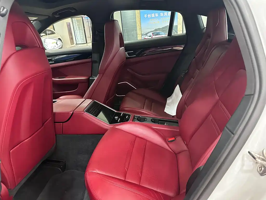 Porsche Panamera 2018 — фото 10